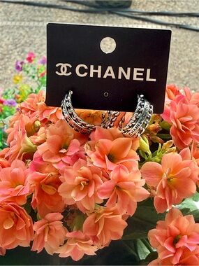 Chanel new Silvertone Chain Link 
Hoop Huggie Earrings CCLogo
Silver & Black